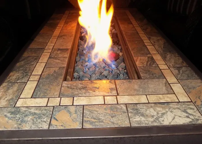 Cozy Mountain With Deck And Firepit-1 Mile From Downtown Flagstaff! Holiday home